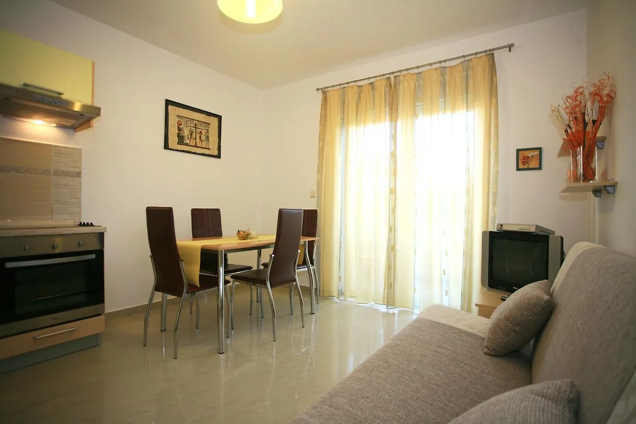 Dunato Krk Town 0*,